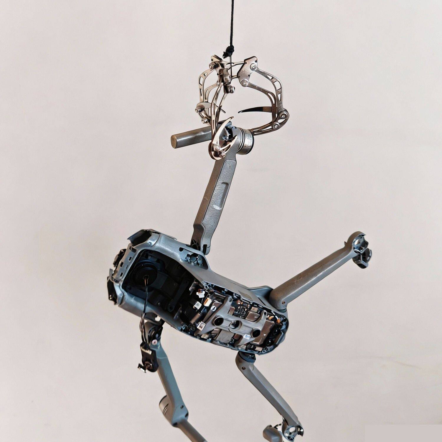 Gancho de Rescate Ligero de 40 - Robot Gripper Claw reseña y precio
